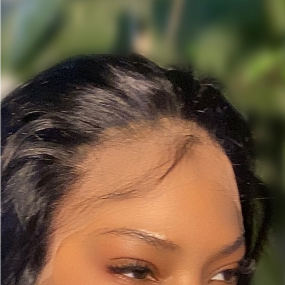 Sleek straight hundred percent human wigs for women. - Picture 4 of 10